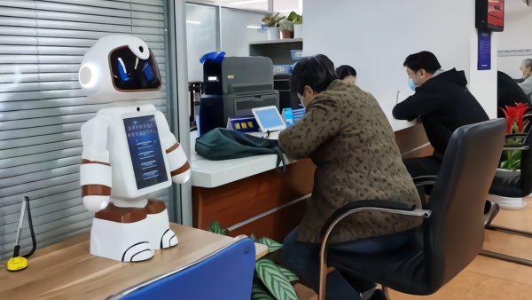 機(jī)器人“入職”社區(qū)，讓社會(huì)法律咨詢更便捷